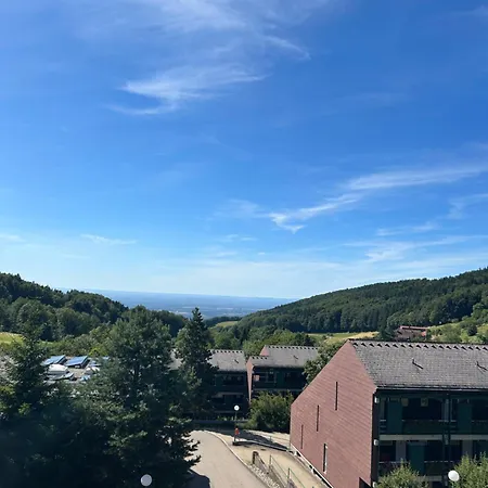 Panorama-maisonette Schwarzwald I Pool & Terasse Apartamento