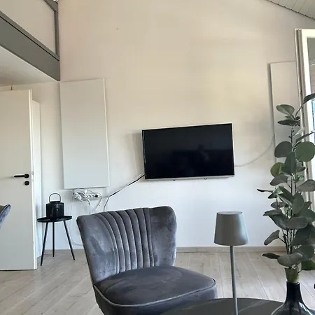 Panorama-maisonette Schwarzwald I Pool & Terasse Apartamento *